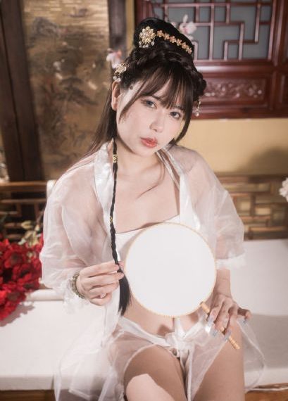 金瓶艳吏