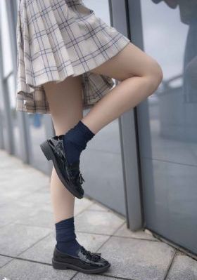 驱魔少女夏洛